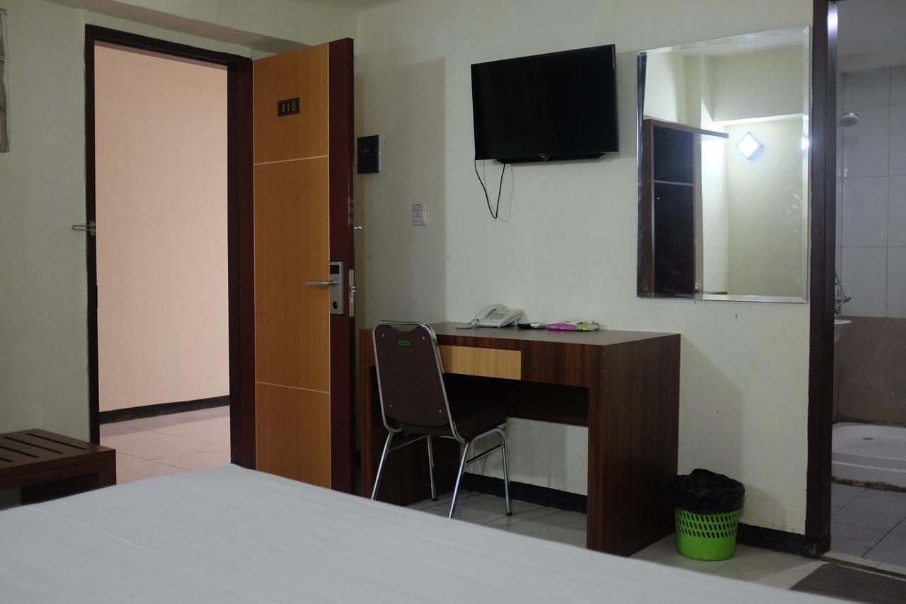 Reddoorz Plus Near Senen Jakarta Kültér fotó