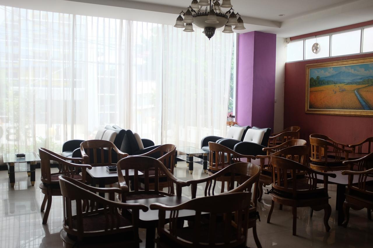 Reddoorz Plus Near Senen Jakarta Kültér fotó