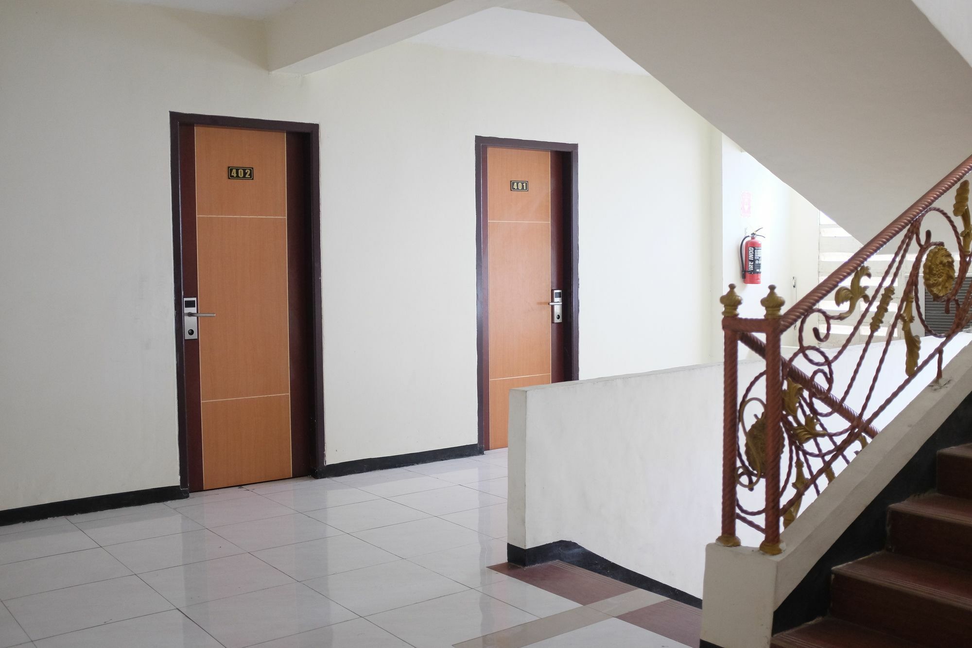 Reddoorz Plus Near Senen Jakarta Kültér fotó